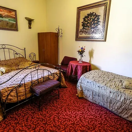 Voila Homestay *