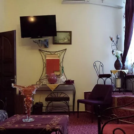 Homestay Voila *